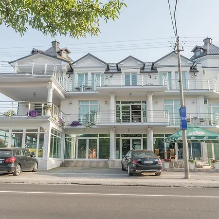 Apart Otel A Klub Mrcajevci